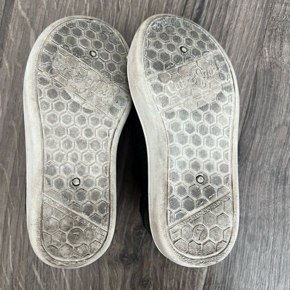 Cat & Jack Black Micah Slip On Sneakers Size 7 - Picture 4 of 4